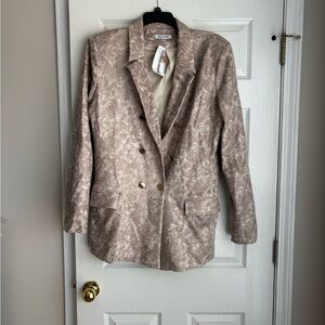 Elegant Beige Patterned Blazer